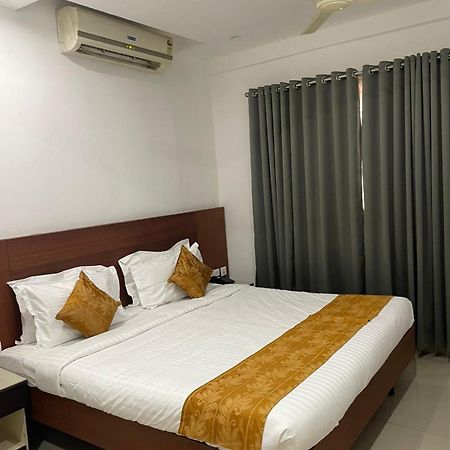 Kallada Sangeetha Hotels Thrissur Eksteriør bilde
