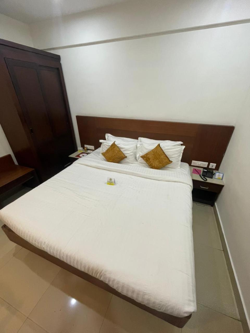 Kallada Sangeetha Hotels Thrissur Eksteriør bilde