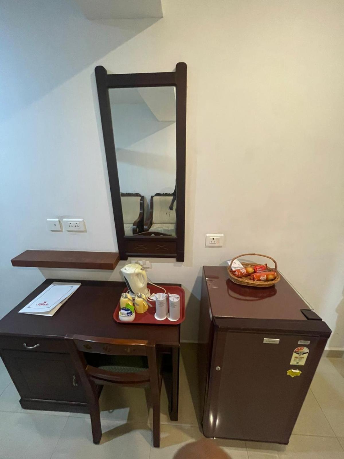 Kallada Sangeetha Hotels Thrissur Eksteriør bilde