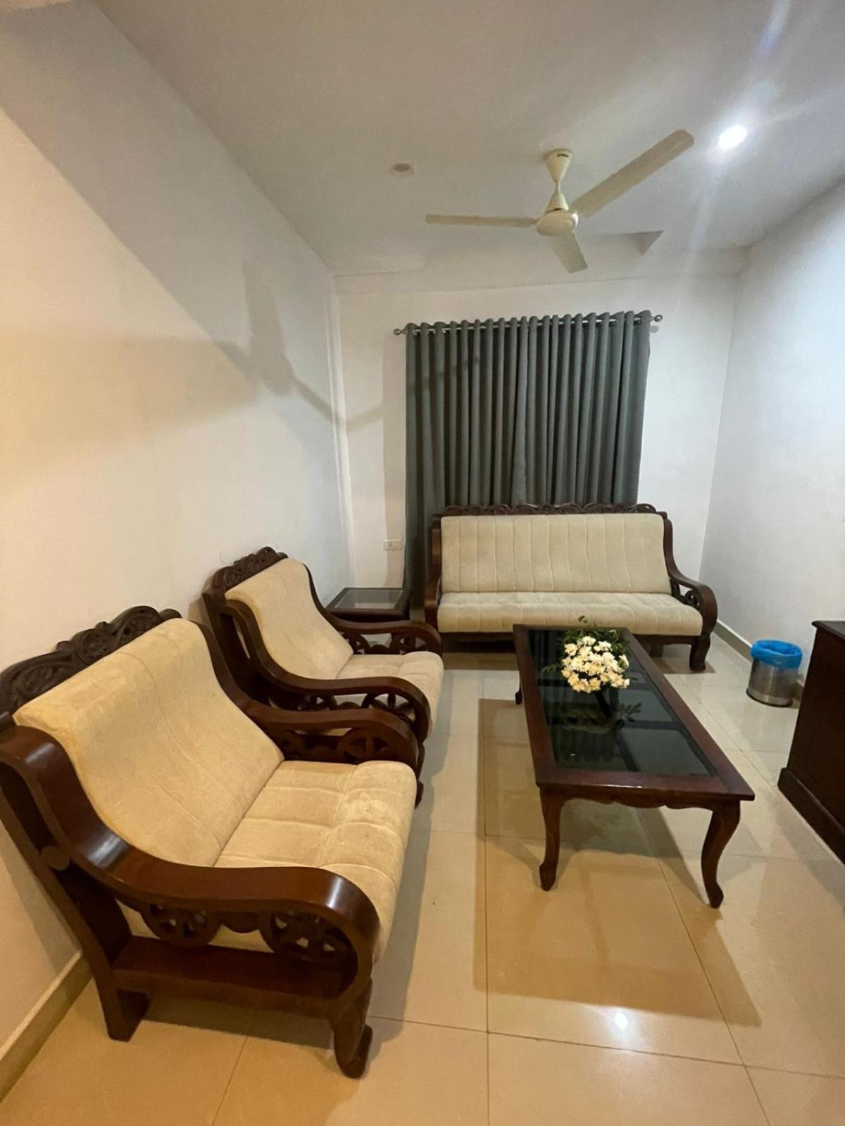 Kallada Sangeetha Hotels Thrissur Eksteriør bilde